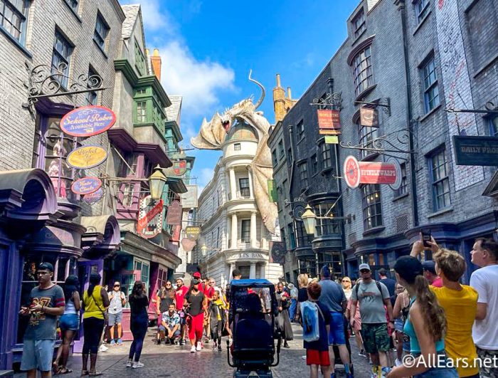 REVIEW: We Have A NEW Favorite Snack In The Wizarding World of Harry Potter